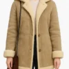 Lola Petticrew Say Nothing 2024 Beige Shearling Jacket