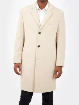 Men’s beige London Fog overcoat 2026 front view with closed button closure and lapel collar.