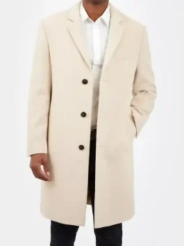 Men’s beige London Fog coat 2026 front view with open button closure and lapel collar.