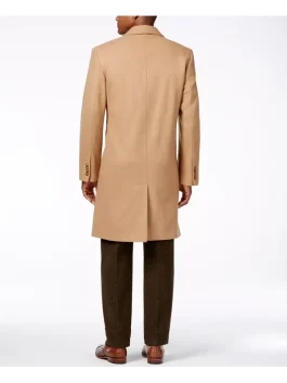 Back view of men’s camel London Fog coat 2026 showing clean tailoring and long overcoat length.