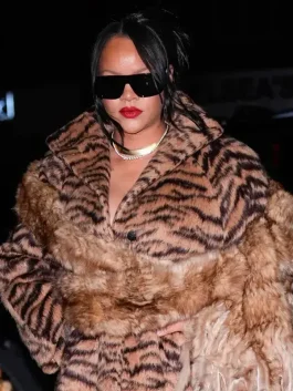 Close-up of the premium fabric and dark stripes on the tiger print coat.