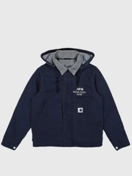 A professional Carhartt New Balance Hooded Jacket in navy blue featuring a soft viscose lining and a heroic aesthetic.