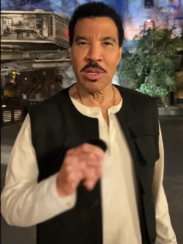 Lionel Richie-inspired sleeveless tactical vest for a modern outdoor look.