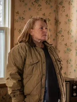 From S04 quilted jacket with clean front design and practical casual style.