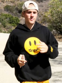Los Angeles Justin Bieber Drew Black Pullover Hoodie with relaxed streetwear fit.