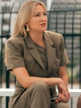 Kate Hudson Running Point S02 Brown Blazer showing smart celebrity style.