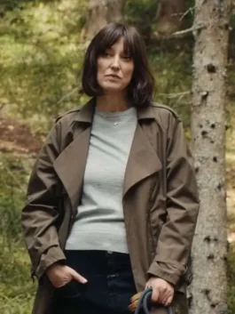 Alexandra Maria Lara green jacket inspired by Eat Pray Bark 2026 style.