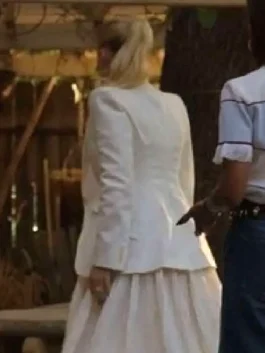 Kate Mara blazer with polished white color and neat shape.
