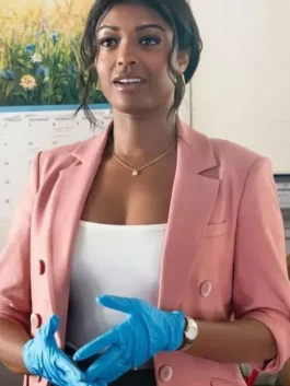 S02 Daphne Forrester Pink Blazer Closure View