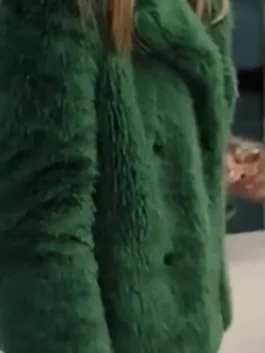 S02 Kaitlin Olson Green Fur Jacket View Design