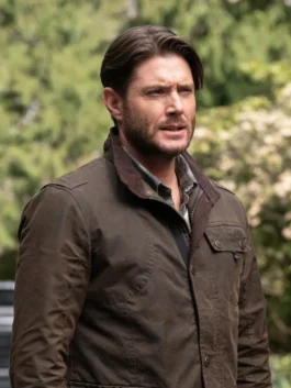 Tracker S03 Jensen Ackles Brown Jacket close-up with collar, closure, and brown fabric detail