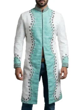S02 Umbrella Academy Klaus Hargreeves Coat View Look