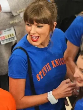 Taylor Swift Knicks Game 4 Stevie Nicks Shirt side look with blue fabric and casual everyday styling