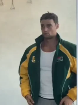 Close-up of the sturdy front zipper closure on the South Africa Intra Nations Jacket.