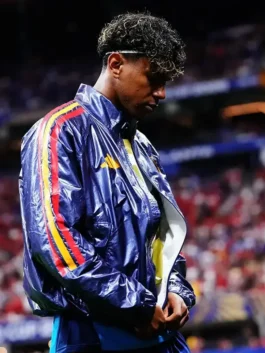 Close-up view of the blue parachute World Cup 2026 Spain Pre Match Jacket detailing the soft interior lining and clean finish.