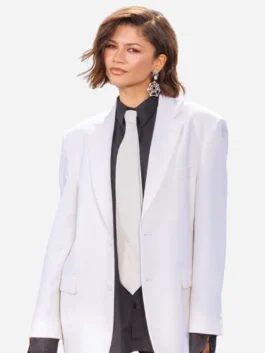 White suiting fabric SpiderMan Photocall NYC Zendaya Blazer highlighting five practical storage pockets.