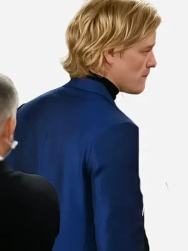 Blue suiting fabric Clayface Tom Rhys Harries Blazer detailing the notch lapel collar and smooth blue finish.